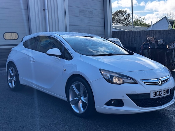 Used Vauxhall Astra GTC 2012 for sale - 76226808: Photo 2