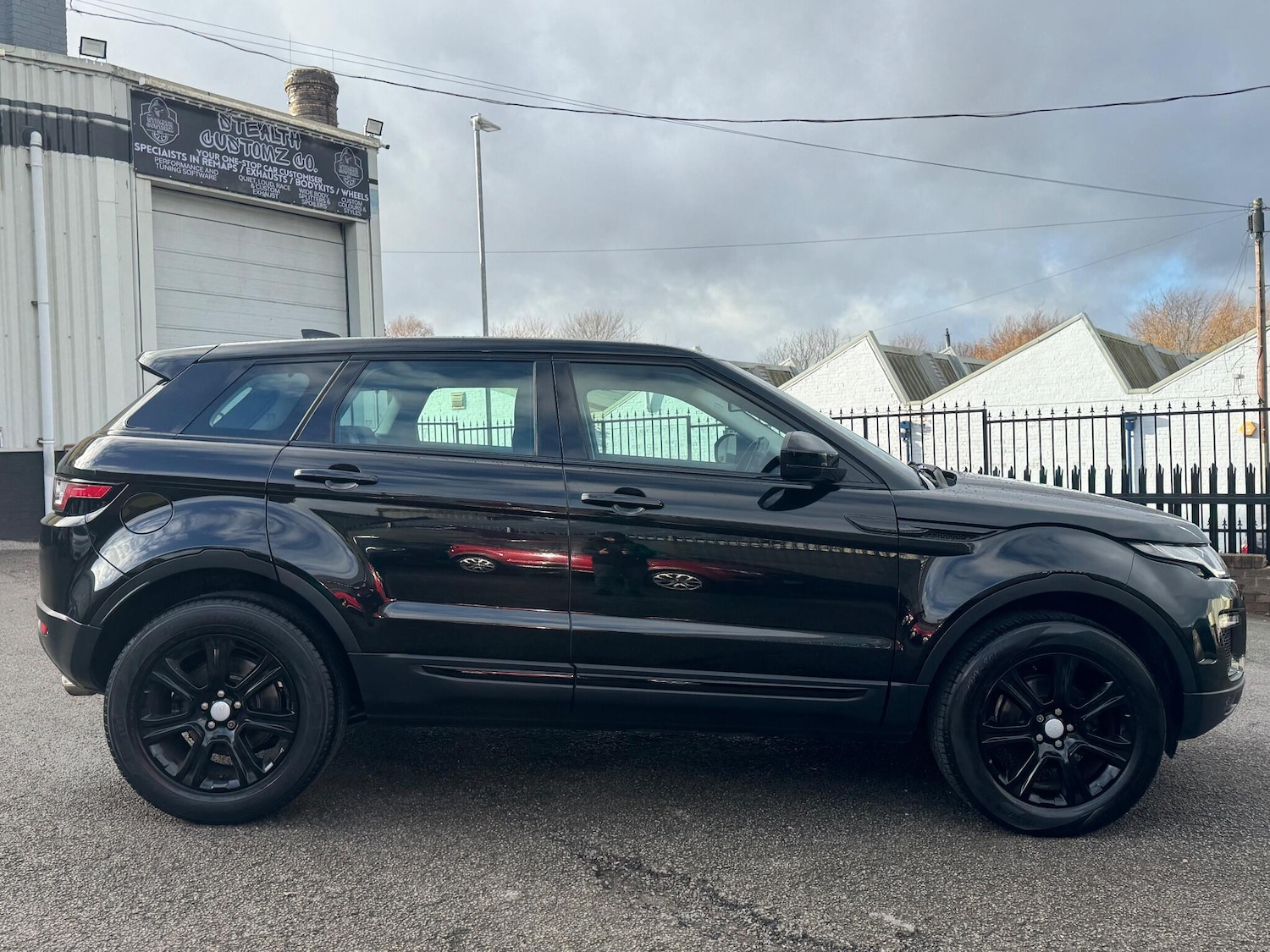 Used Land Rover Range Rover Evoque 2017 for sale - 77016170: Photo 2