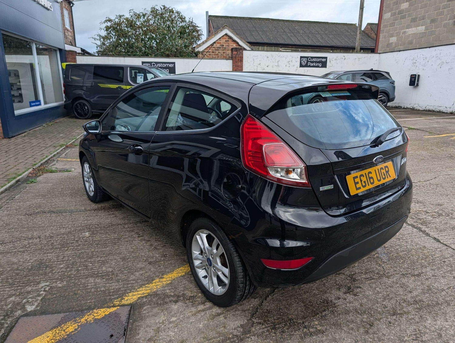 Used Ford Fiesta 2016 for sale - 76423098: Photo 5