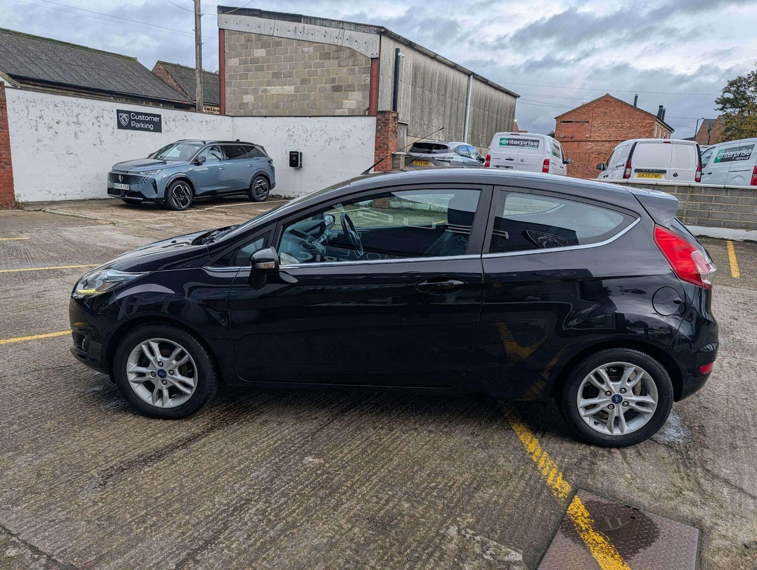 Used Ford Fiesta 2016 for sale - 76423098: Photo 7