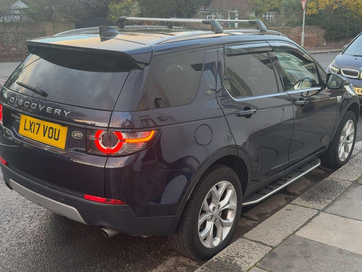 Used Land Rover Discovery Sport 2017 for sale - 76855955: Photo 3