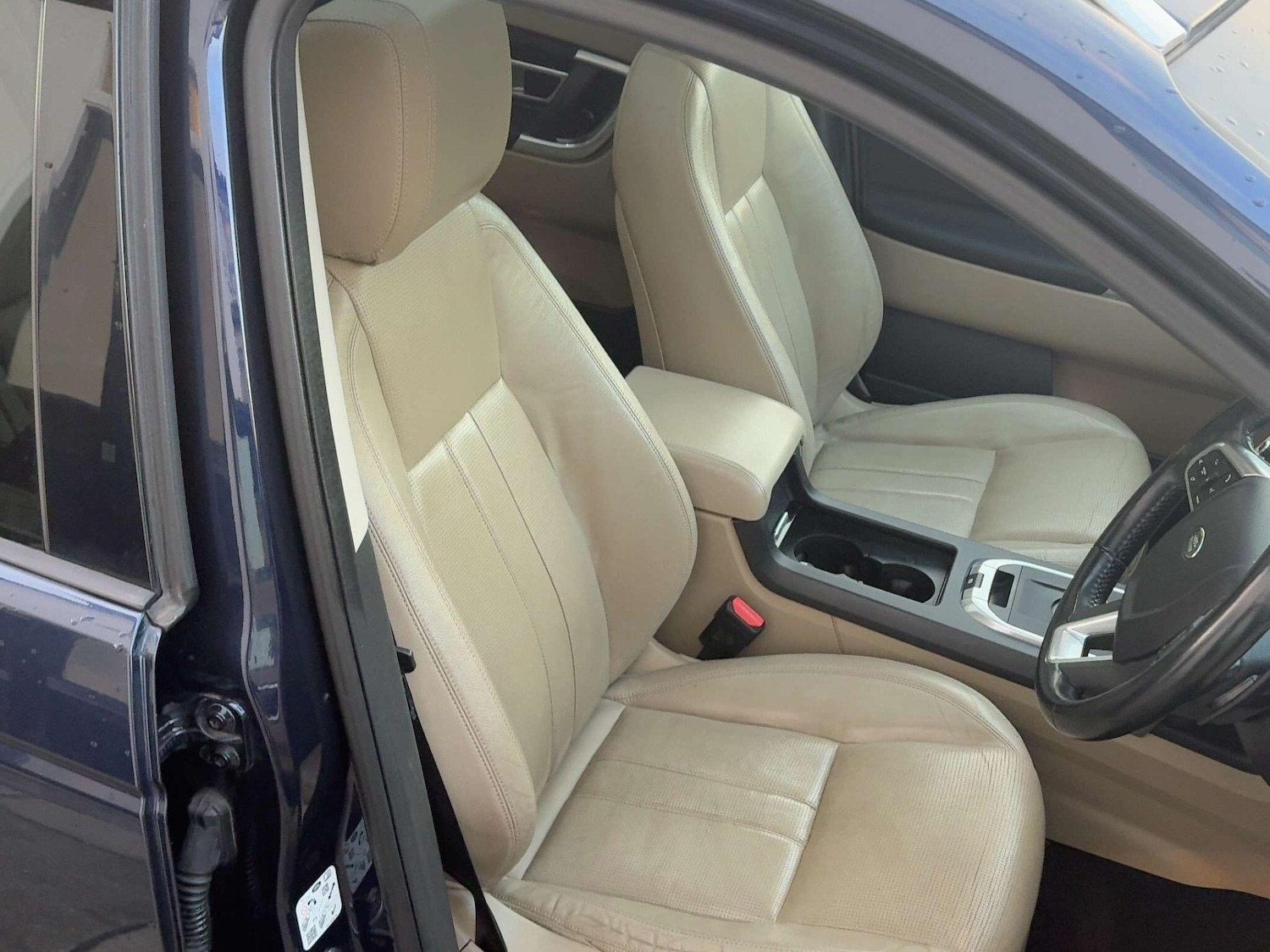 Used Land Rover Discovery Sport 2017 for sale - 76855955: Photo 7