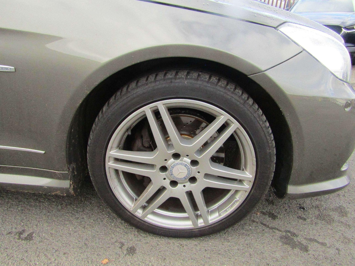 Used Mercedes-Benz E Class 2011 for sale - 76913888: Photo 12