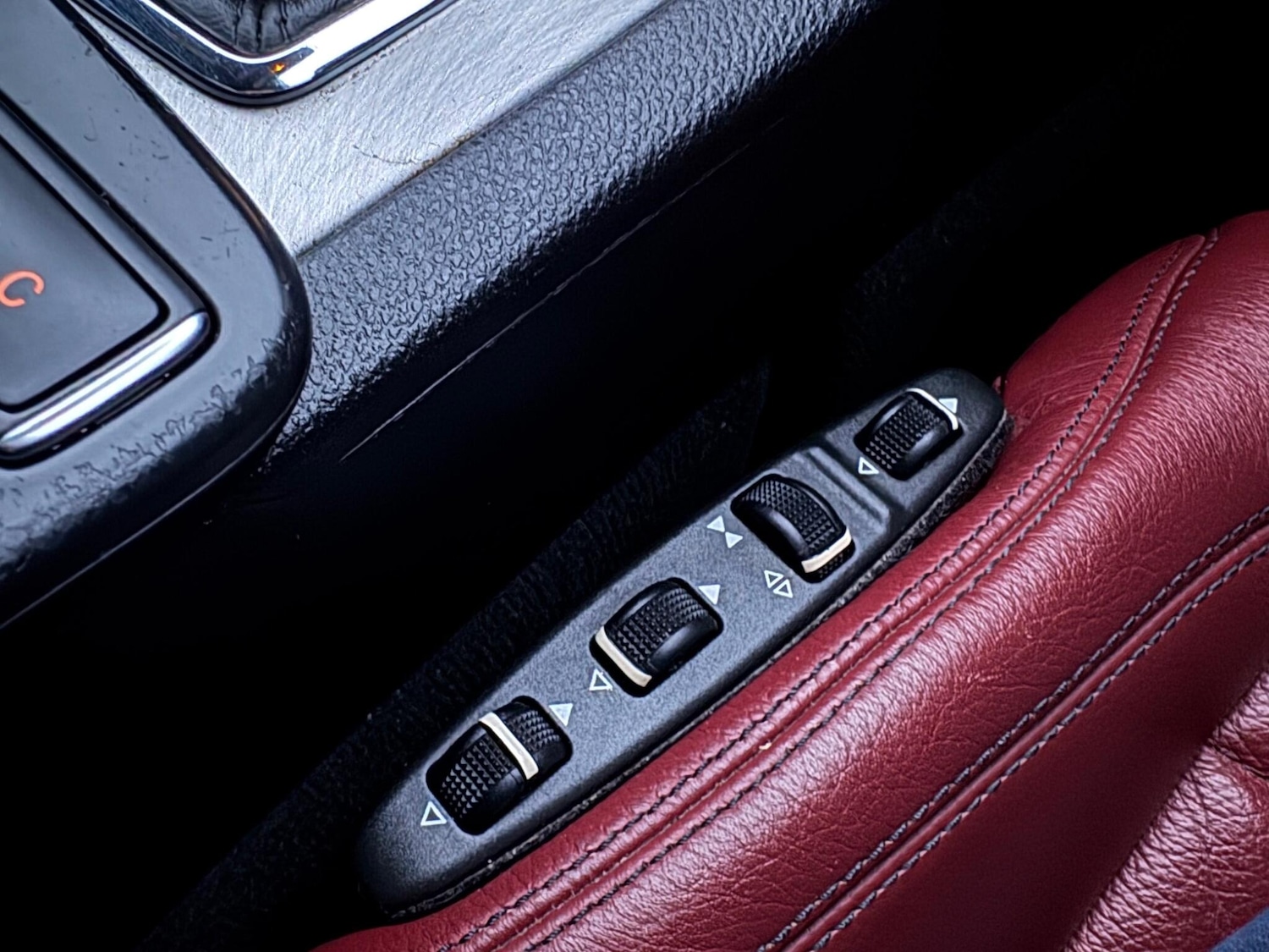 Used Mercedes-Benz E Class 2011 for sale - 76913888: Photo 29