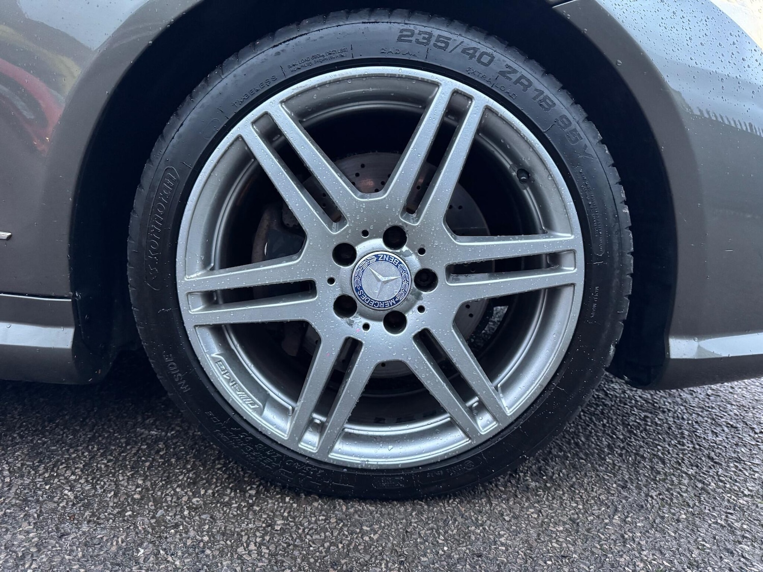 Used Mercedes-Benz E Class 2011 for sale - 76913888: Photo 38