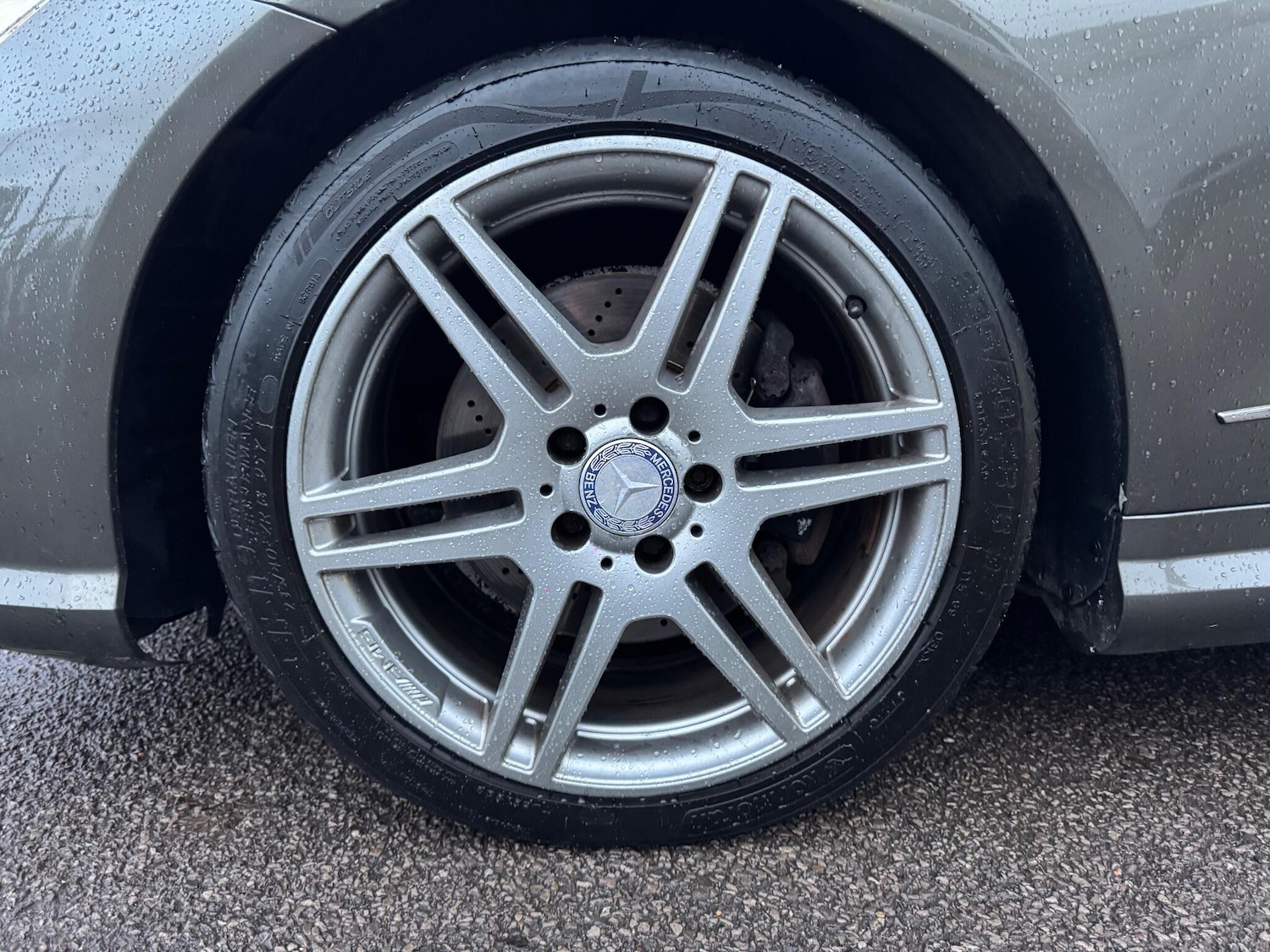 Used Mercedes-Benz E Class 2011 for sale - 76913888: Photo 40