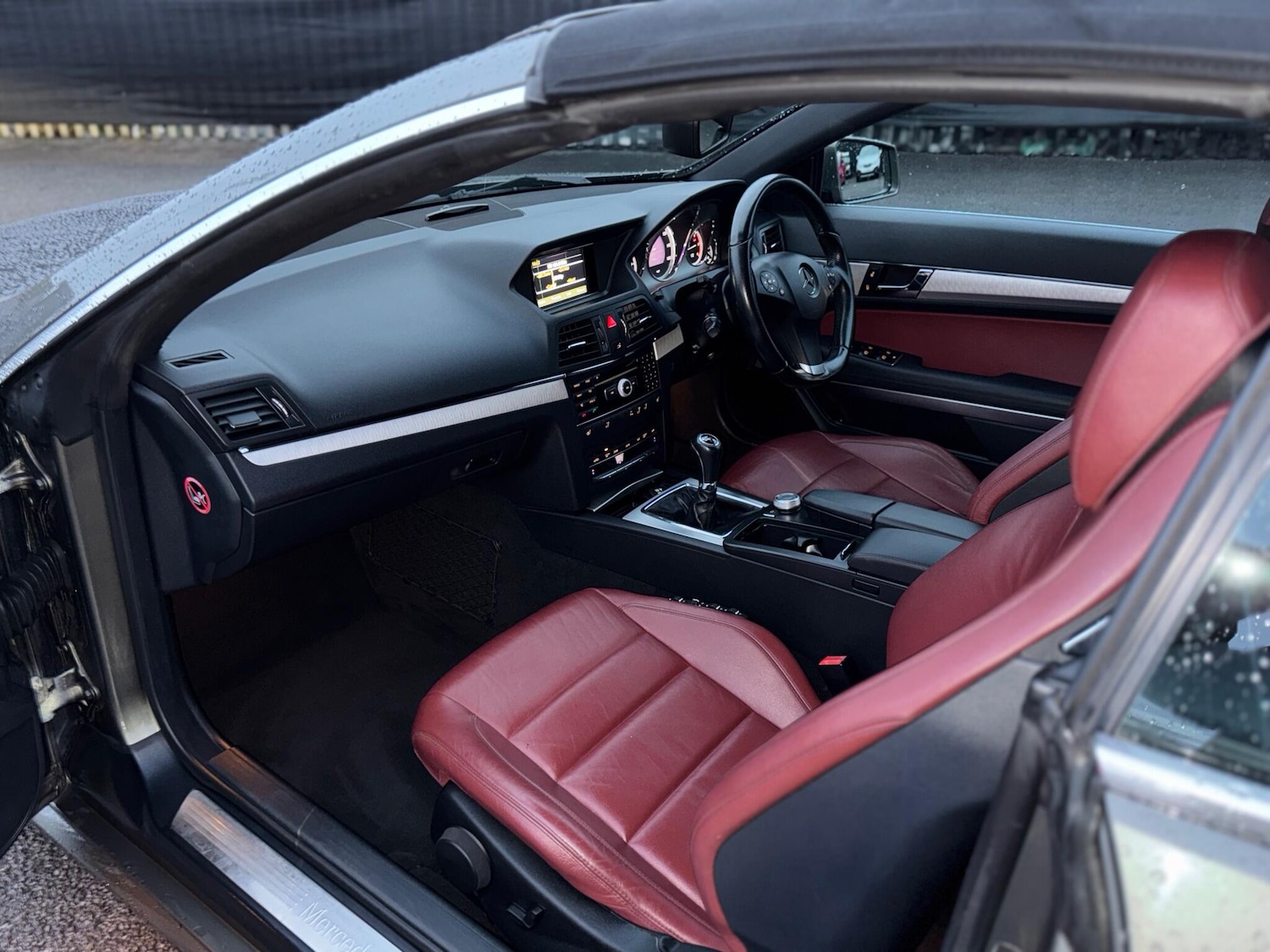 Used Mercedes-Benz E Class 2011 for sale - 76913888: Photo 45