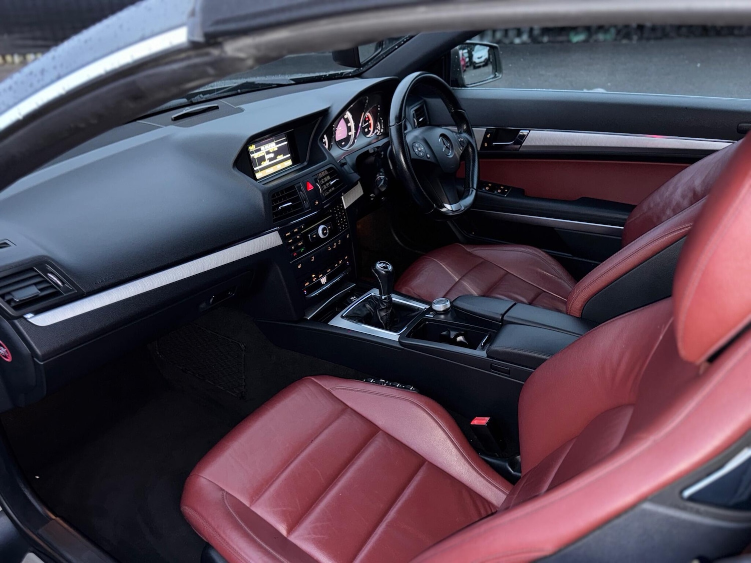 Used Mercedes-Benz E Class 2011 for sale - 76913888: Photo 47