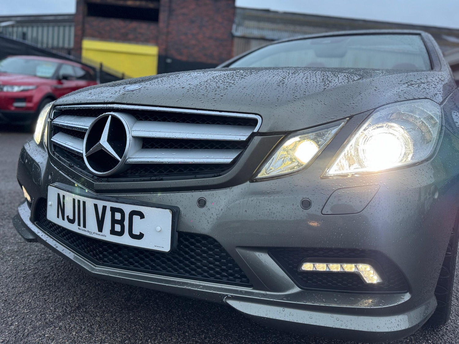 Used Mercedes-Benz E Class 2011 for sale - 76913888: Photo 48