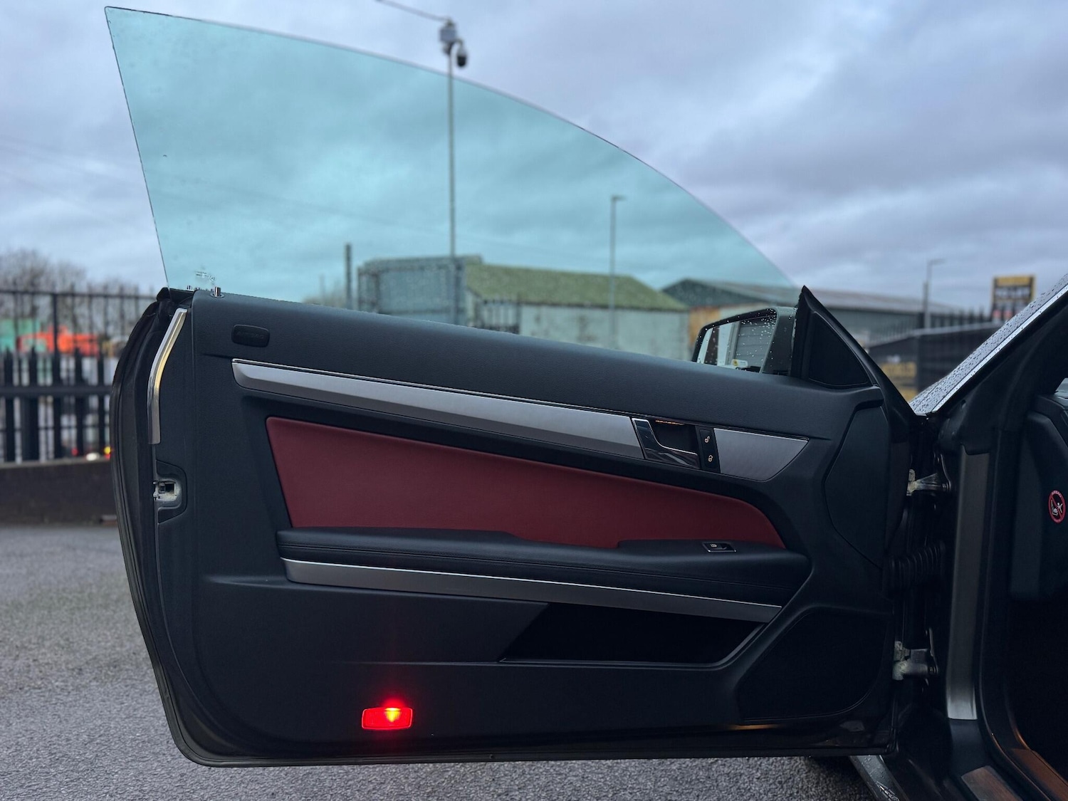 Used Mercedes-Benz E Class 2011 for sale - 76913888: Photo 59