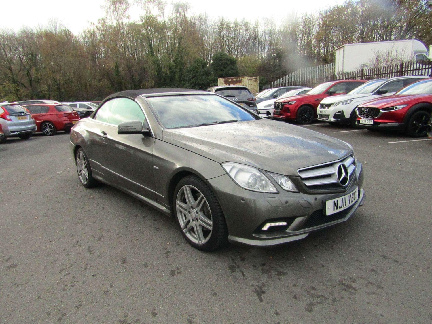Used Mercedes-Benz E Class 2011 for sale - 76913888: Photo 6
