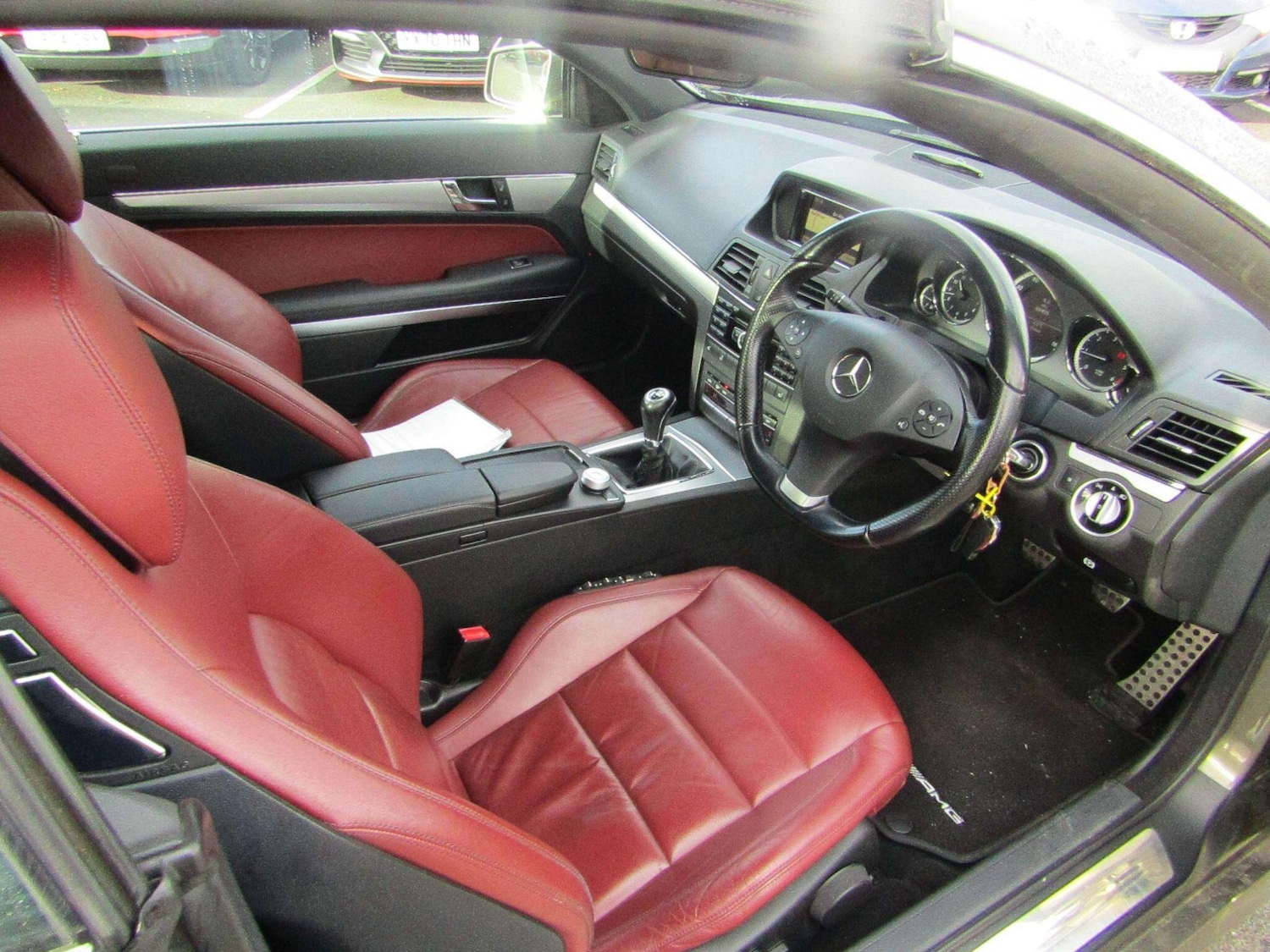 Used Mercedes-Benz E Class 2011 for sale - 76913888: Photo 7