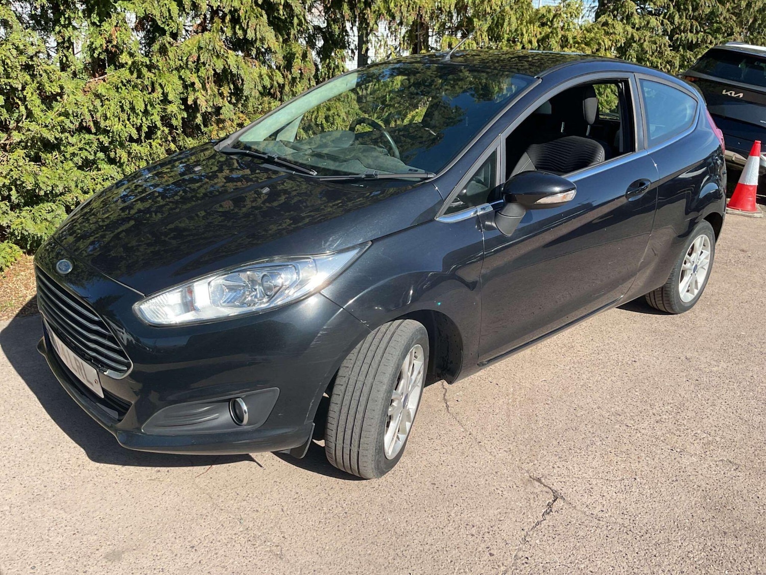 Used Ford Fiesta 2014 for sale - 78019864: Photo 2