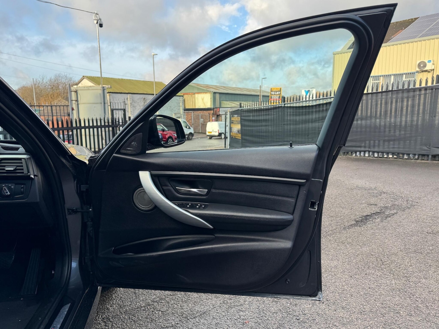 Used BMW 3 Series 2014 for sale - 76667353: Photo 47