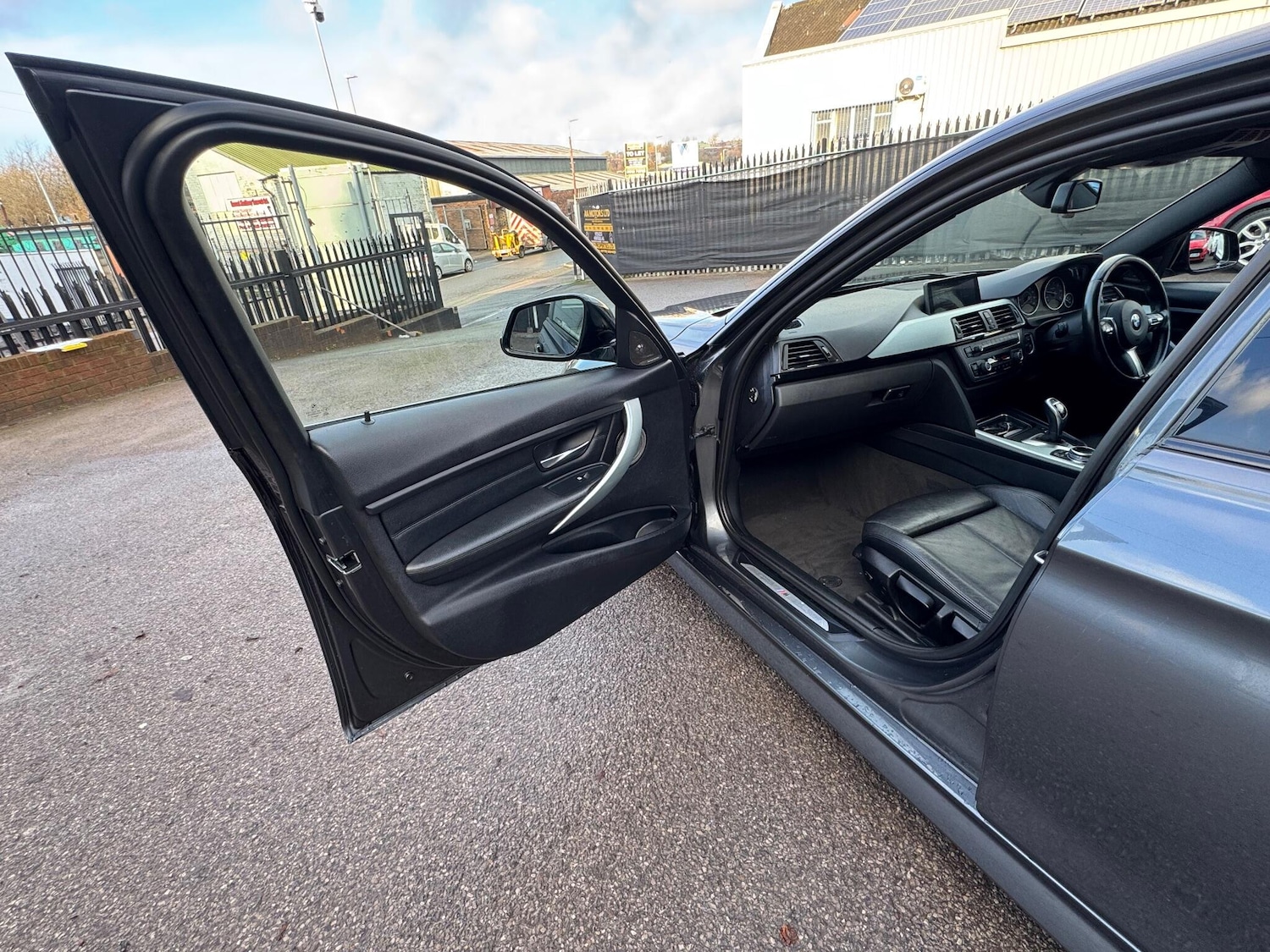 Used BMW 3 Series 2014 for sale - 76667353: Photo 55