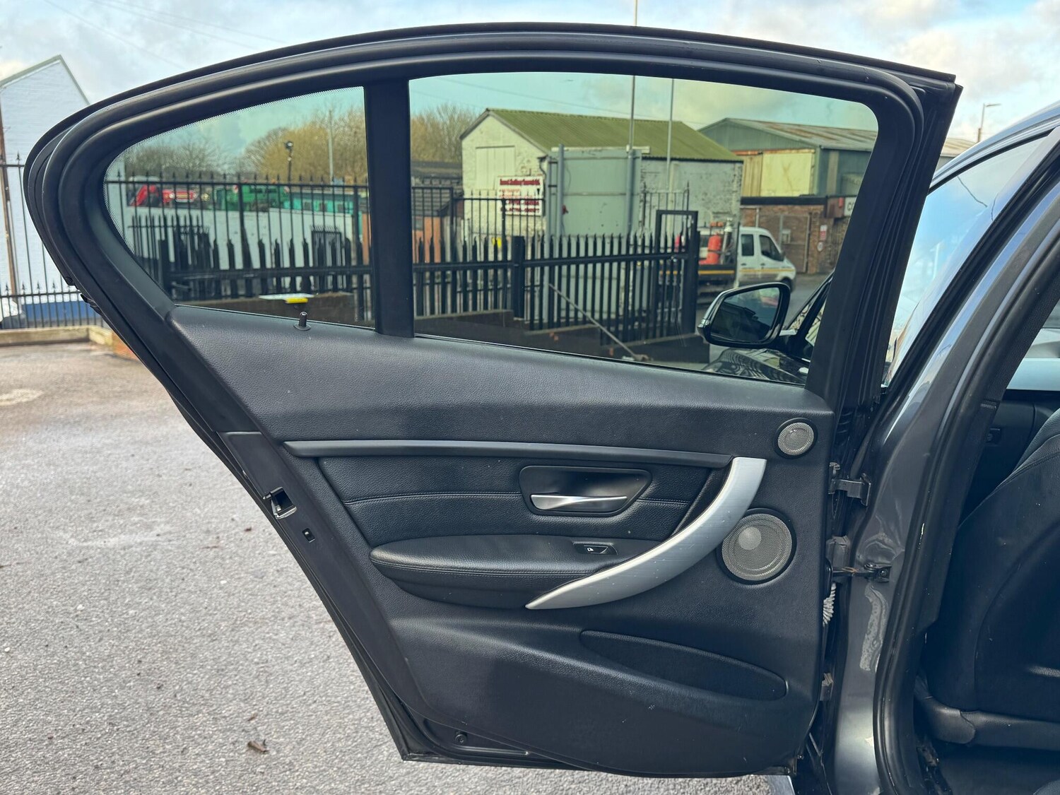 Used BMW 3 Series 2014 for sale - 76667353: Photo 61