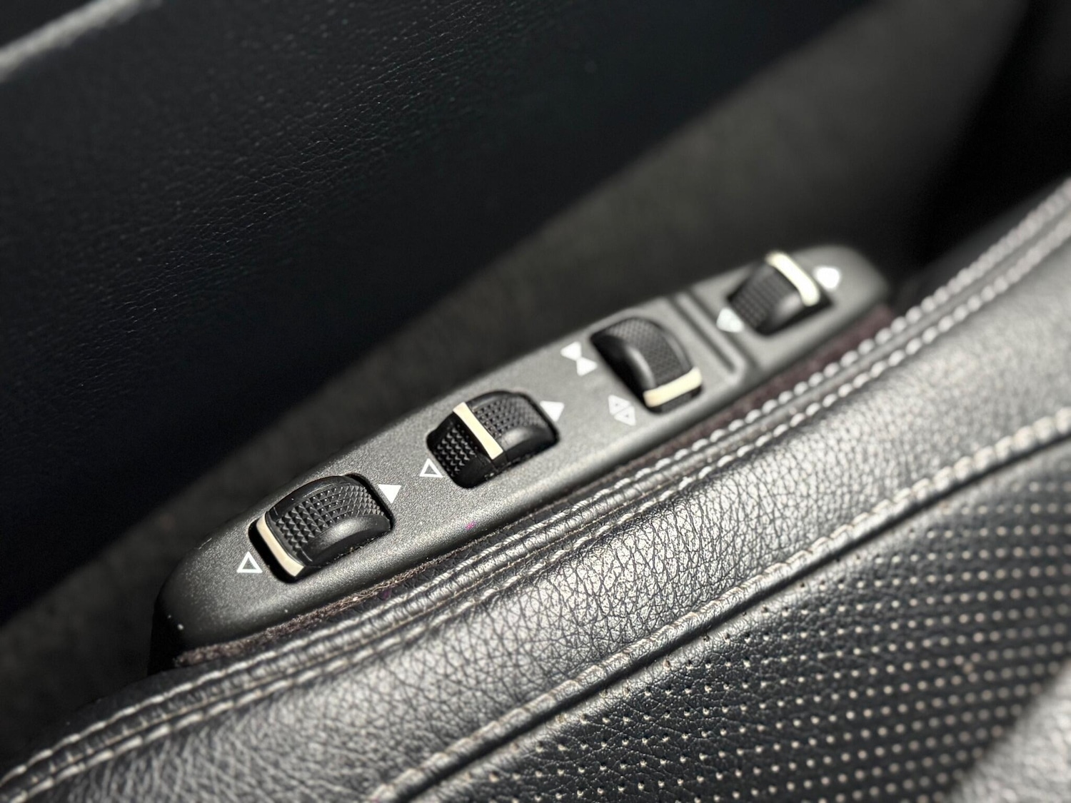 Used Mercedes-Benz E Class 2015 for sale - 77021112: Photo 22