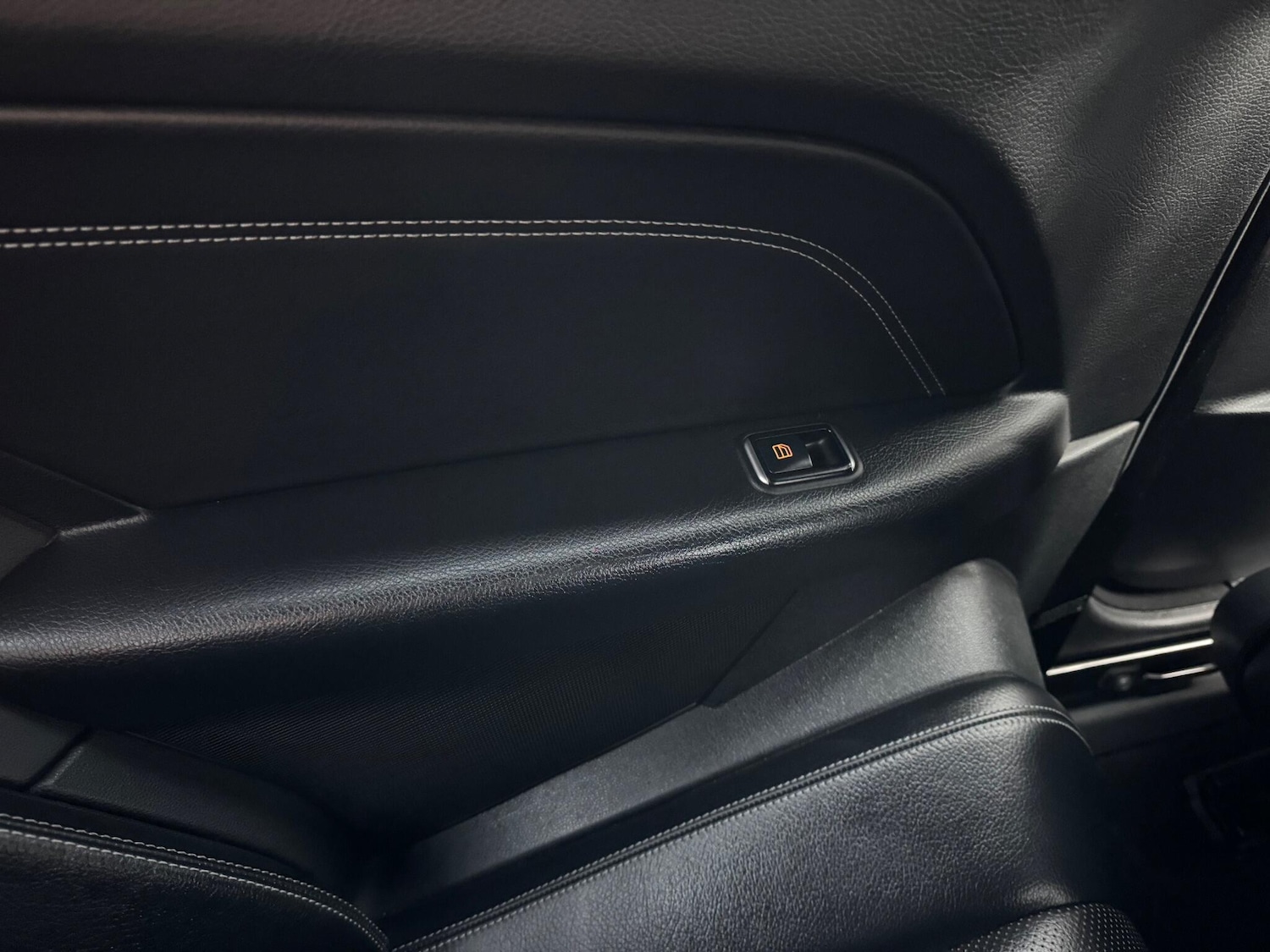 Used Mercedes-Benz E Class 2015 for sale - 77021112: Photo 34