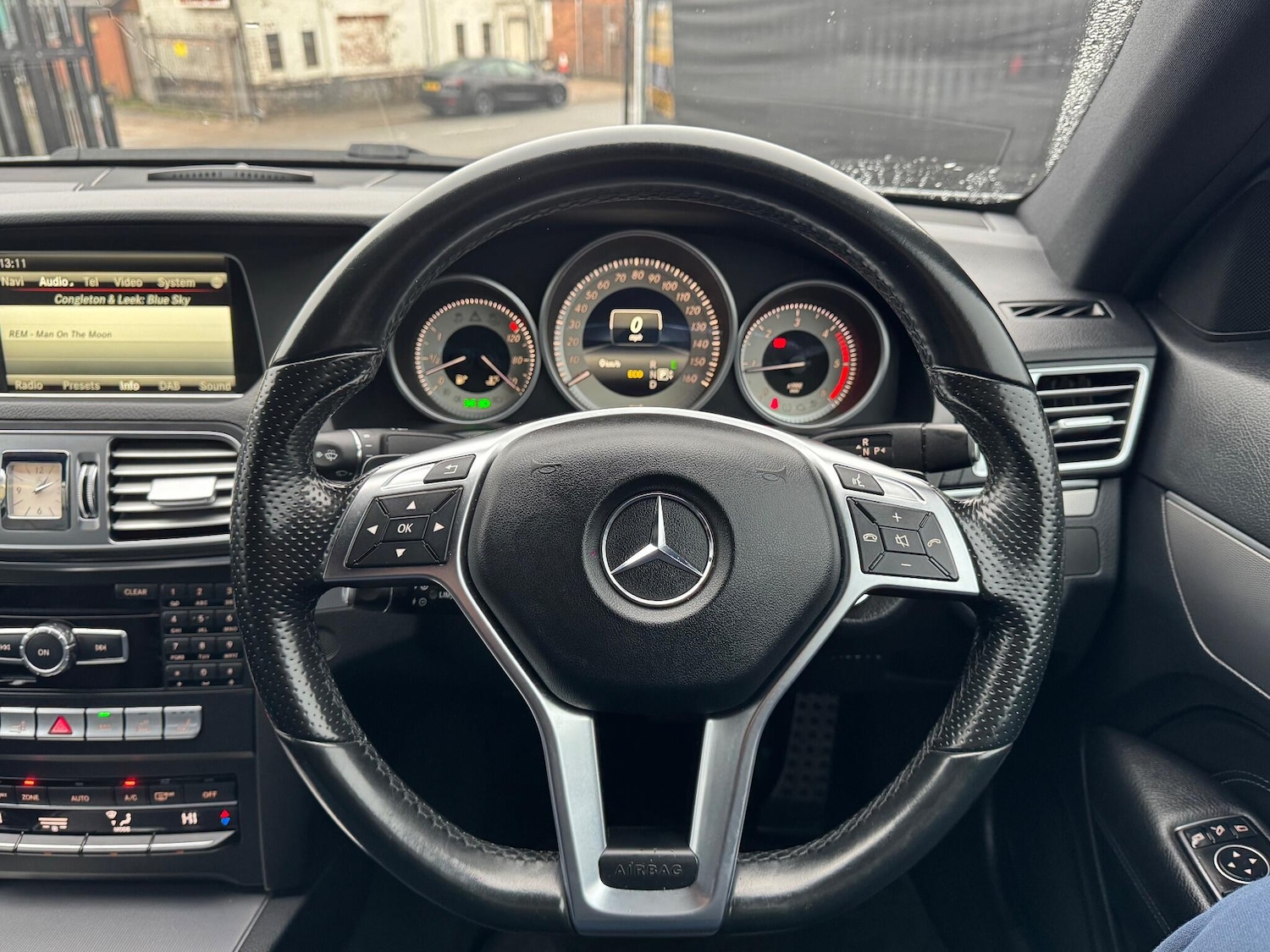 Used Mercedes-Benz E Class 2015 for sale - 77021112: Photo 36