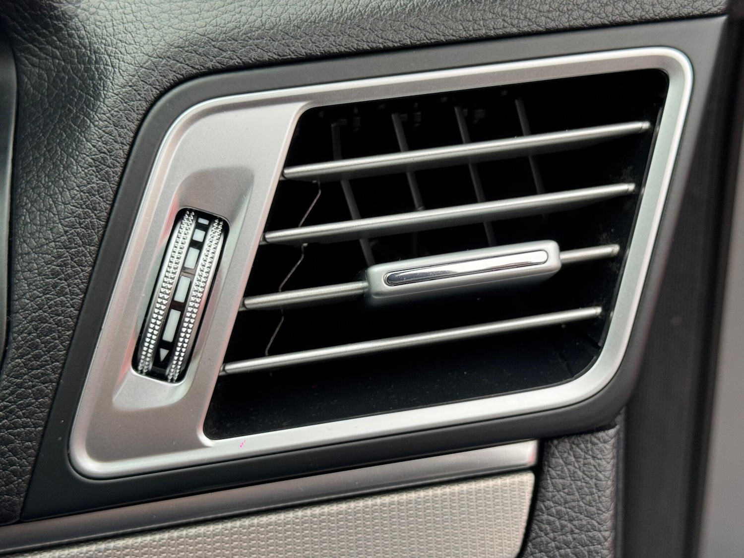 Used Mercedes-Benz E Class 2015 for sale - 77021112: Photo 47