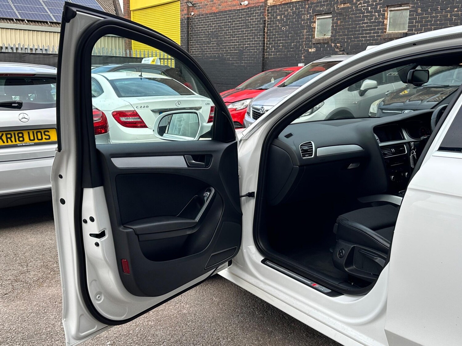 Used Audi A4 2015 for sale - 76194040: Photo 11