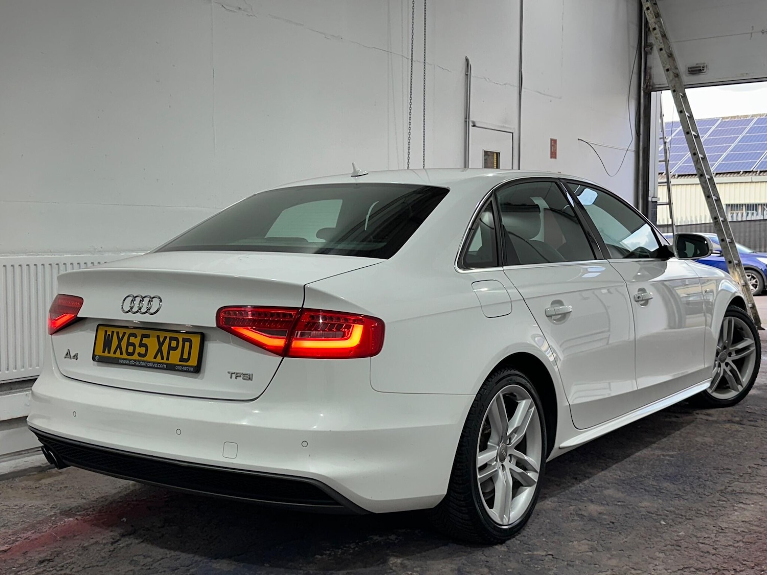 Used Audi A4 2015 for sale - 76194040: Photo 2
