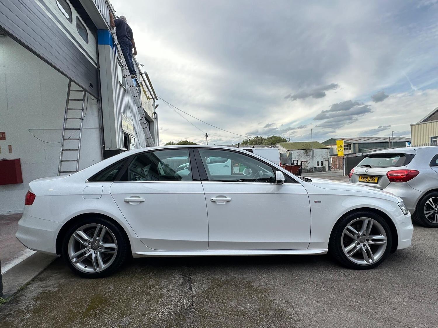 Used Audi A4 2015 for sale - 76194040: Photo 3