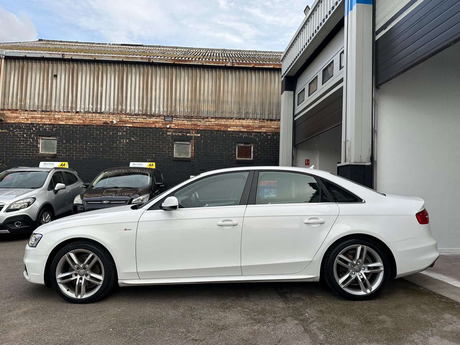 Used Audi A4 2015 for sale - 76194040: Photo 9
