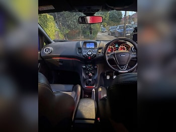 Used Ford Fiesta 2015 for sale - 76194049: Photo