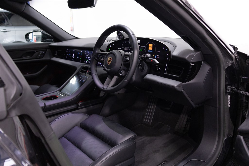 Used Porsche Taycan 2023 for sale - 77771522: Photo 10