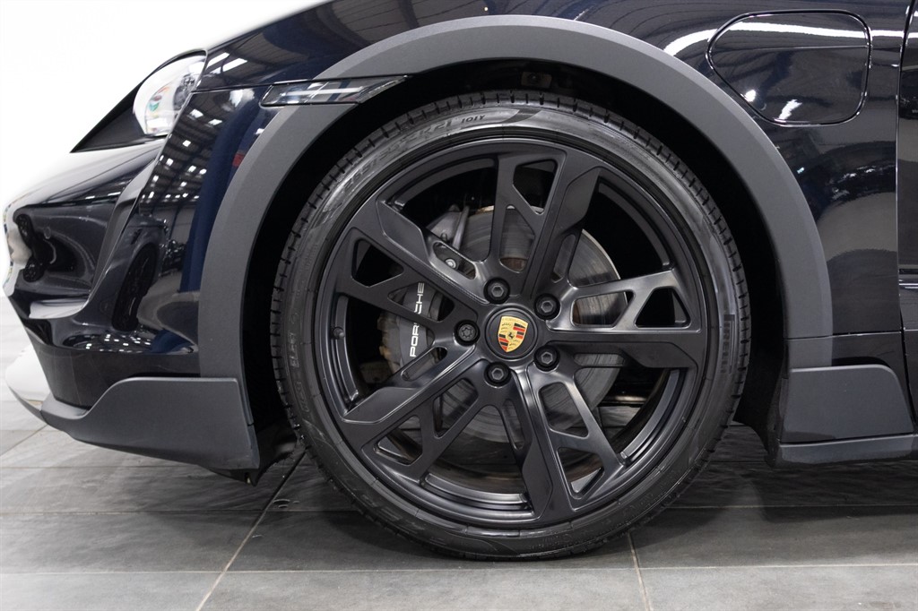 Used Porsche Taycan 2023 for sale - 77771522: Photo 41