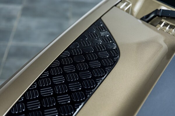 Used Land Rover Defender 2023 for sale - 75571727: Photo 12