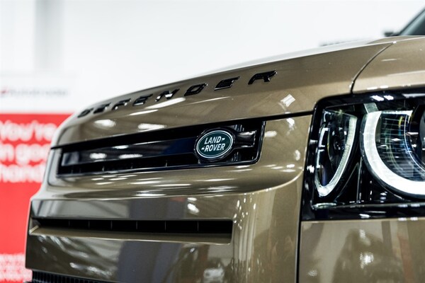 Used Land Rover Defender 2023 for sale - 75571727: Photo 16