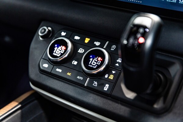 Used Land Rover Defender 2023 for sale - 75571727: Photo 39