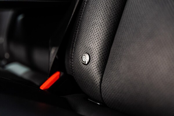 Used Land Rover Defender 2023 for sale - 75571727: Photo 75