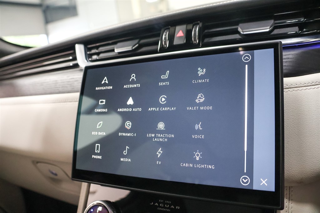 Used Jaguar F-Pace 2023 for sale - 76003805: Photo 13