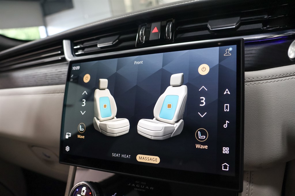 Used Jaguar F-Pace 2023 for sale - 76003805: Photo 16