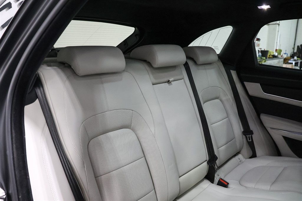 Used Jaguar F-Pace 2023 for sale - 76003805: Photo 39