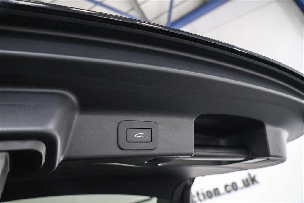 Used Jaguar F-Pace 2023 for sale - 76003805: Photo 8