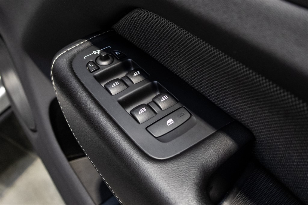 Used Volvo XC60 2020 for sale - 78074697: Photo 31