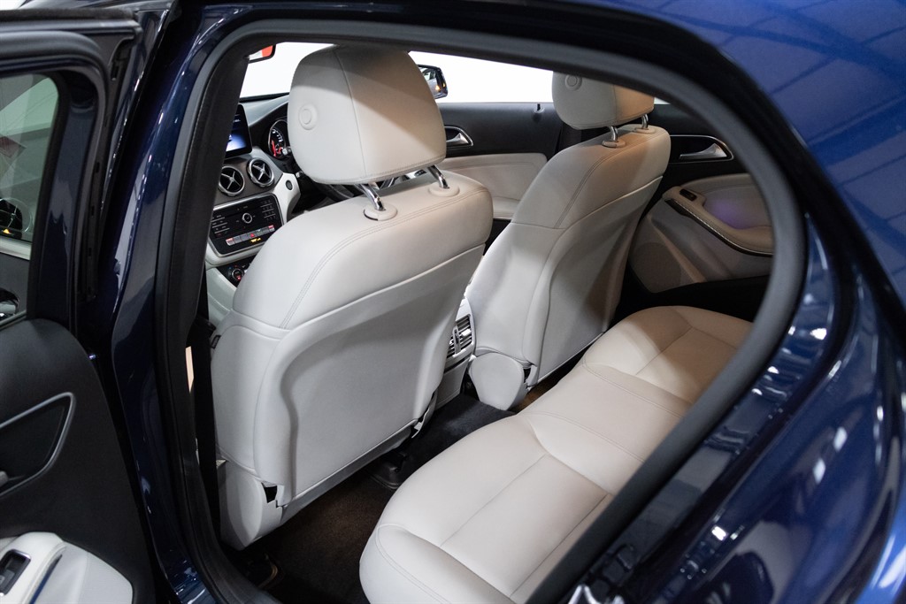 Used Mercedes-Benz GLA 2018 for sale - 77856008: Photo 37