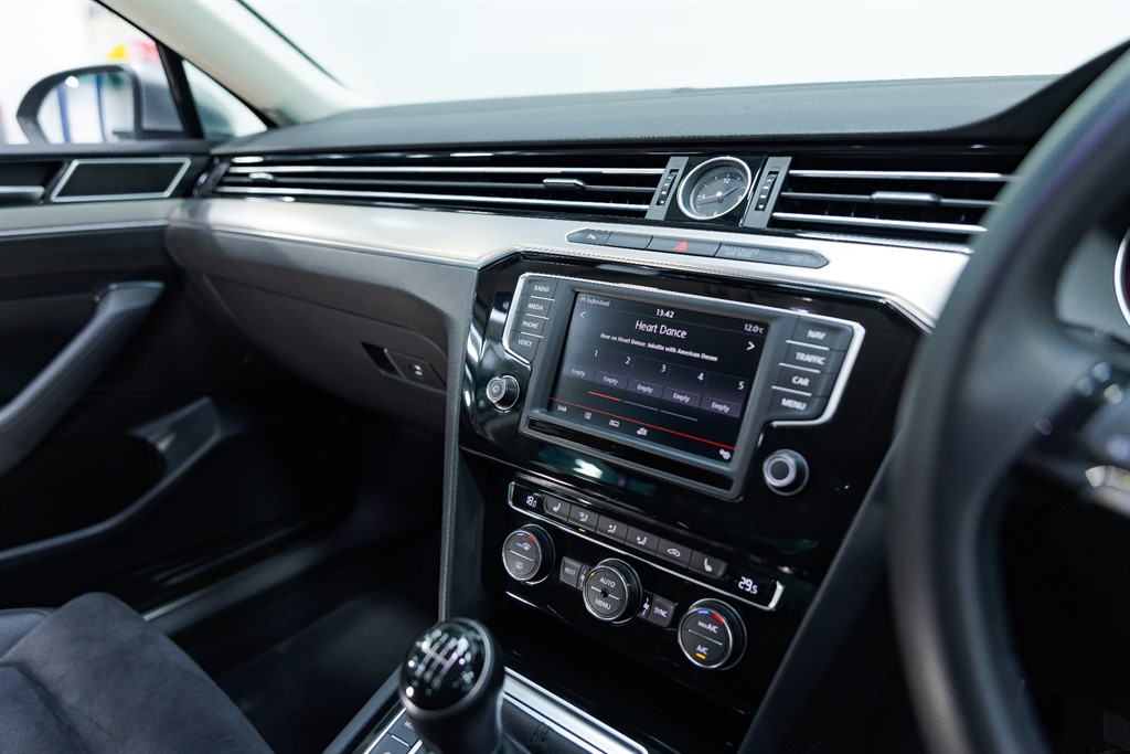 Used Volkswagen Passat 2016 for sale - 76544666: Photo 31