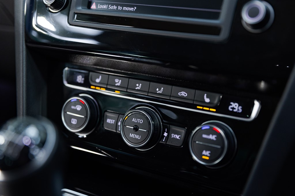 Used Volkswagen Passat 2016 for sale - 76544666: Photo 44