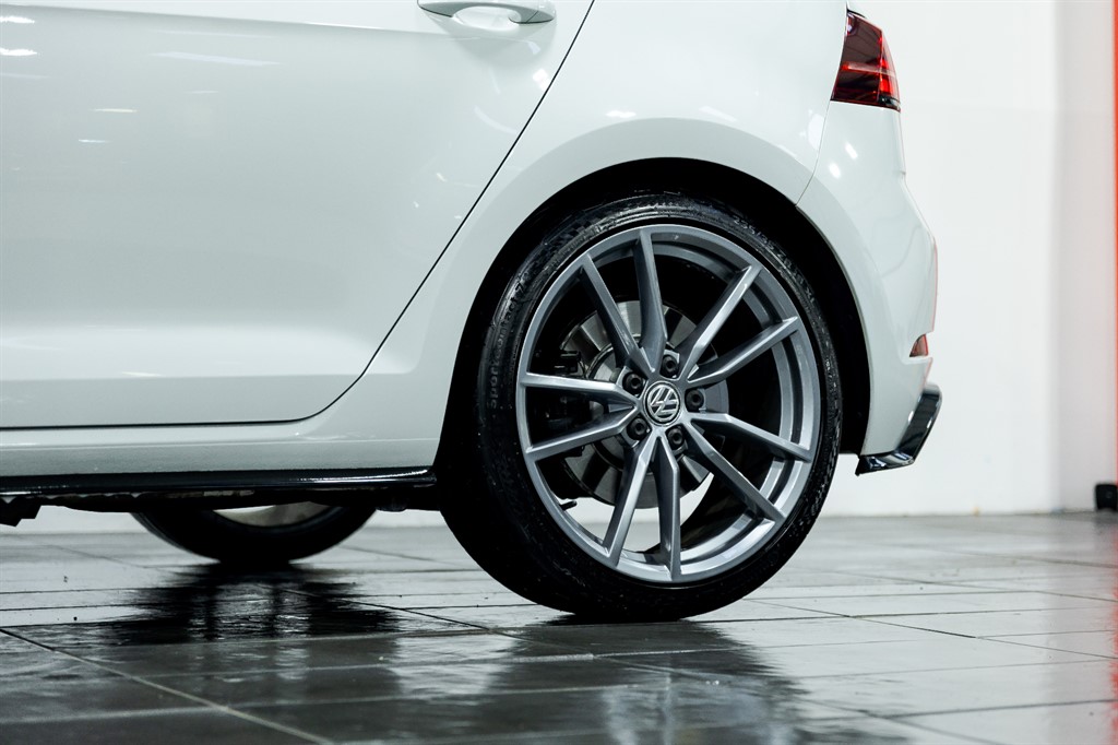 Used Volkswagen Golf 2018 for sale - 76552579: Photo 11