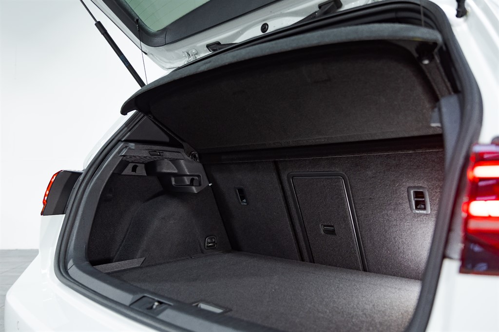 Used Volkswagen Golf 2018 for sale - 76552579: Photo 19