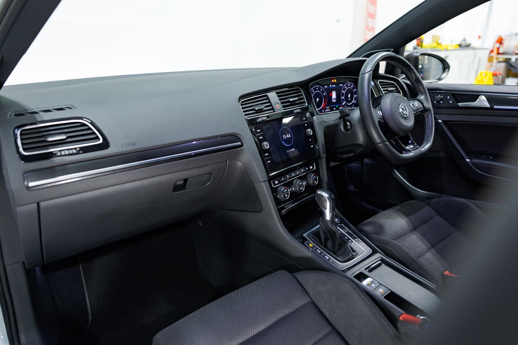 Used Volkswagen Golf 2018 for sale - 76552579: Photo 23