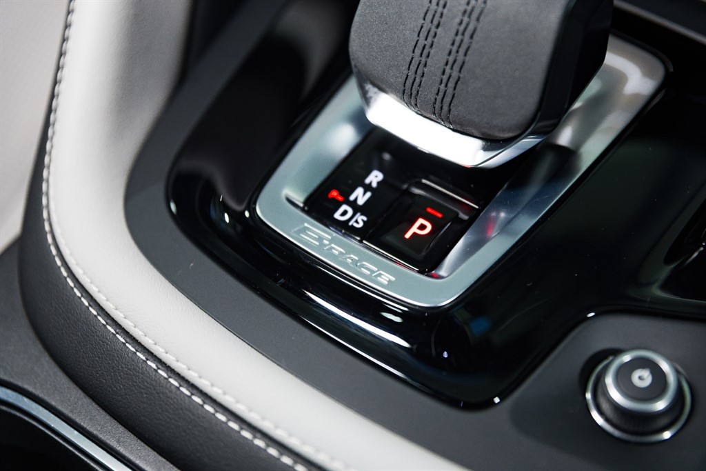 Used Jaguar E-Pace 2023 for sale - 76532372: Photo 48