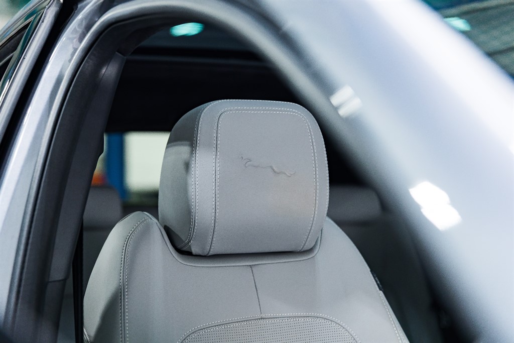 Used Jaguar E-Pace 2023 for sale - 76532372: Photo 54