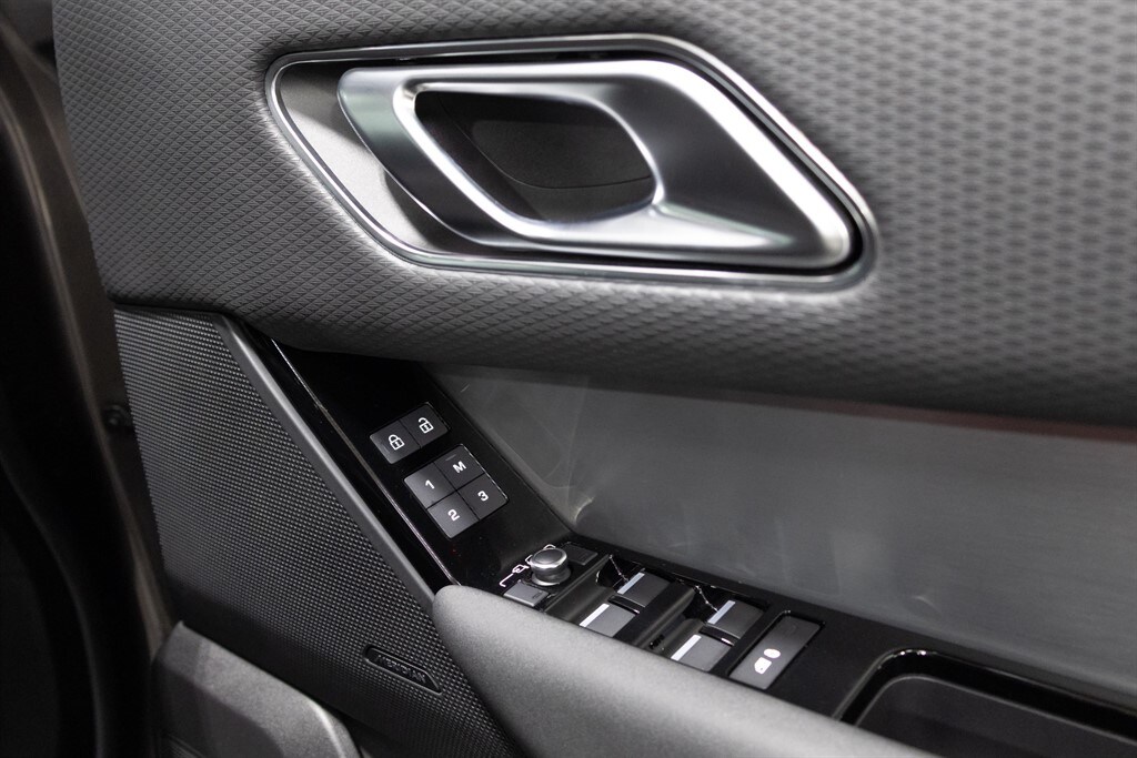 Used Land Rover Range Rover Velar 2023 for sale - 77786559: Photo 13