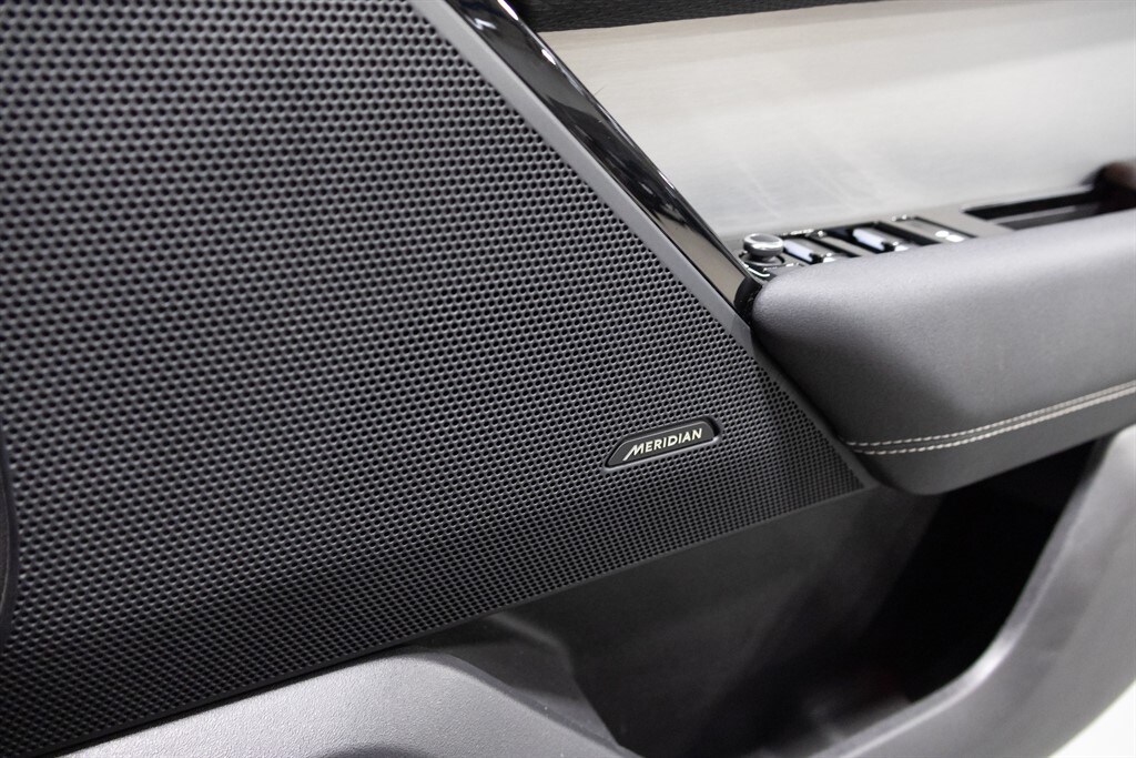 Used Land Rover Range Rover Velar 2023 for sale - 77786559: Photo 31